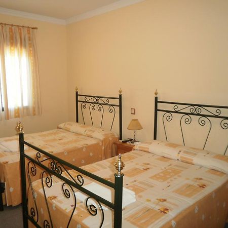 Hostal Miraflor De Las Cadenas Cuacos De Yuste Exterior foto